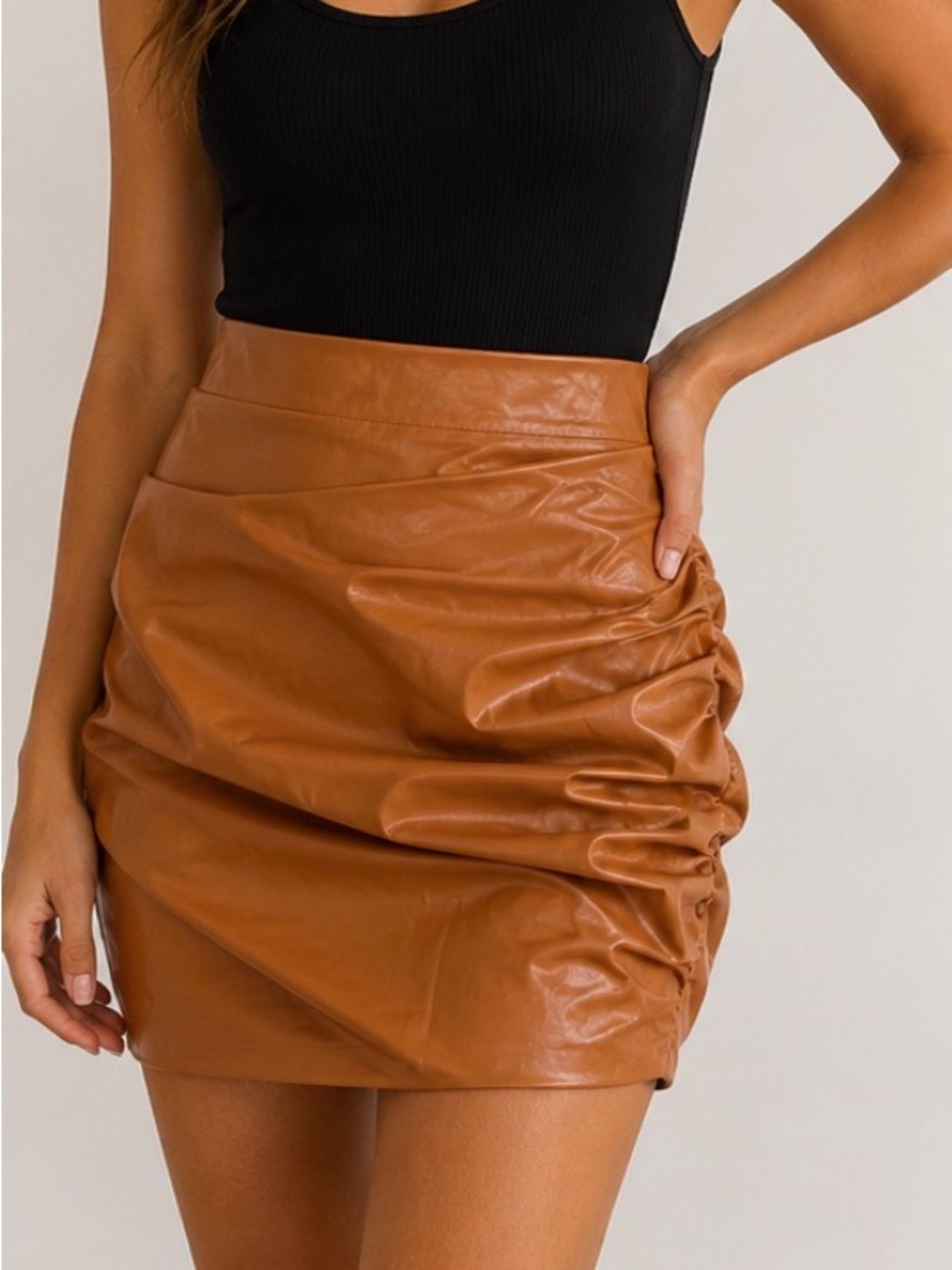 Highlight Women’s High-Rise Ruched Mini Skirt in Brown